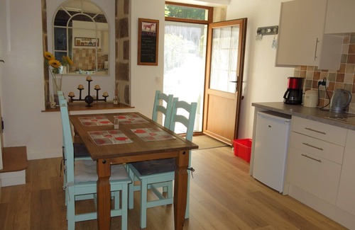 Pre-en-Pail Apartment | Tranquil Watermill set in peaceful hamlet, super close to hiking/cycling trails
