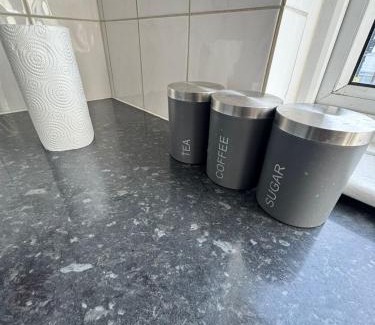 Hainault Apartment | Tranquil 1BR in Hainault