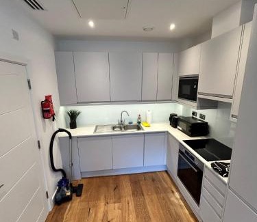 Harlington Apartment | Tranquil 1BR in Heathrow