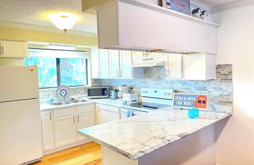 Butler Beach House | Tranquil 2-bedroom bungalow in St. Augustine with AC/Pool View