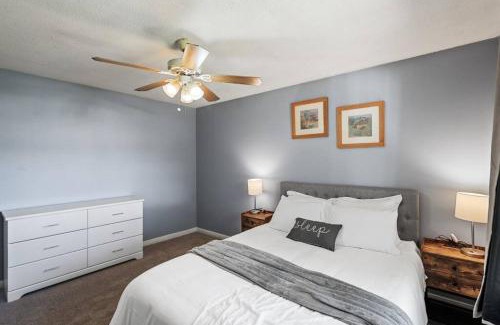 Spring Lake Park Apartment | Tranquil 2BR Apt Mpls - 8075 Apt 4