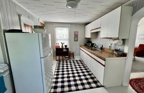Little Compton House | Tranquil 3 BD, 2.5 BATH in Little Compton, RI close to the So. Shore Beach
