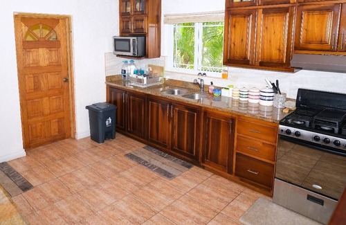 Alligator Pond House | Tranquil 3-bedroom villa on beachfront lot with Pool, Gazebo and Private Beach