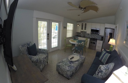 Holmes Beach Apartment | Tranquil AMI Resort Unit 3 all amenities! Central Holmes Beach