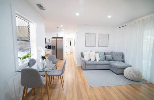 Meadowlawn House | Tranquil And Sunny 4br Getaway Home