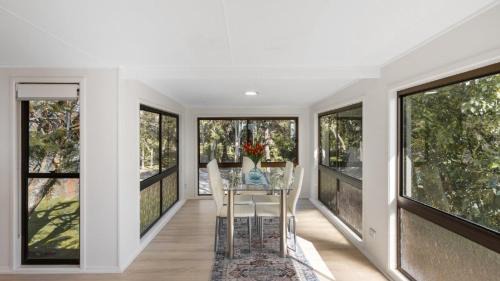 Beachmere House | 'tranquil Beachfront Retreat'
