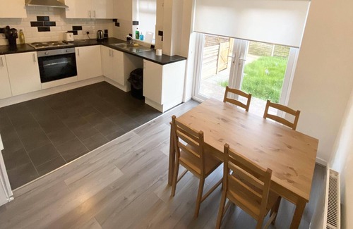 Atherton House | Tranquil Charming Stay