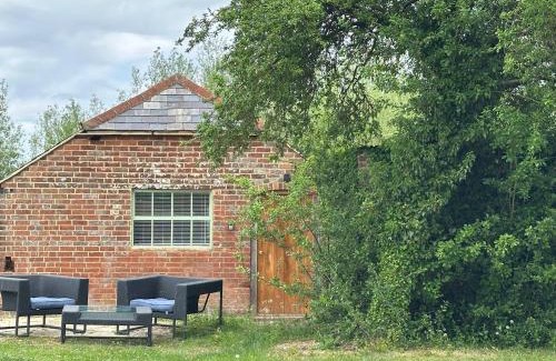 Sherborne St. John Apartment | Tranquil detached barns in Sherborne St John