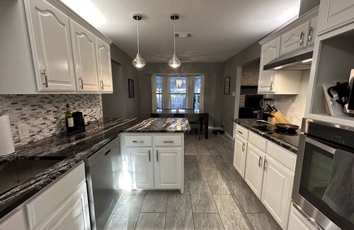 Round Rock House | Tranquil Escape, Private Pool+HotTub+Gym; Minutes to Domain and downtown Austin!