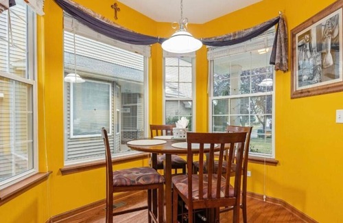 Romeoville Apartment | Tranquil Getaway Retreat!