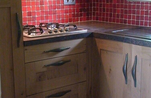 Proven House | Tranquil Home with BBQ