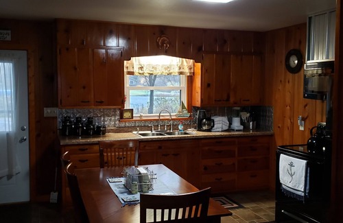 Coldwater Cottage | Tranquil lake cottage at the end of the road. No traffic here.