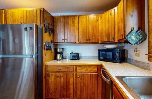 South Casco House | Tranquil Lakefront Retreat with Private Beach and Spacious Living