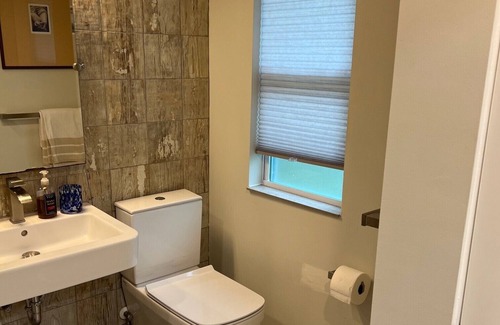 Southgate Apartment | Tranquil studio with AC in sunny Sarasota, close to beach and downtown Sarasota