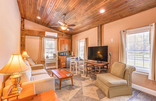 Williston House | Tranquil Suite w/Porch < 2 Mi to Cedar Lakes!