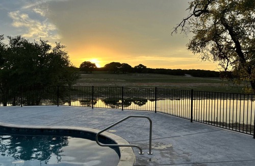Nemo House | Tranquil Trails-Elegant Waterfront Retreat at Twin Canyons Longhorn Ranch