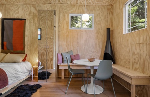 Tucker Cottage | Tranquil Tucker Midcentury Tiny home near shops