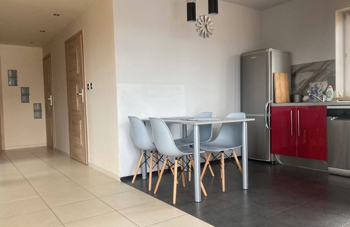 Przemysl Villa | Tranquil villa with WiFi in Przemyśl