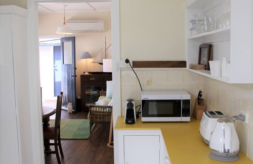 Sydney Cottage | Tranquil waterfront cottage