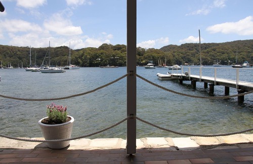 Sydney Cottage | Tranquil waterfront cottage