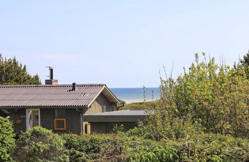 Haslevgarde House | Tranquil Waterfront Cottage-By Traum