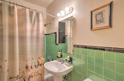 Northwood Shores House | Tranquil West Palm Beach Getaway: Walk to Beach!