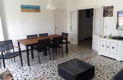 Adra House | Tranquila casa frente al mar