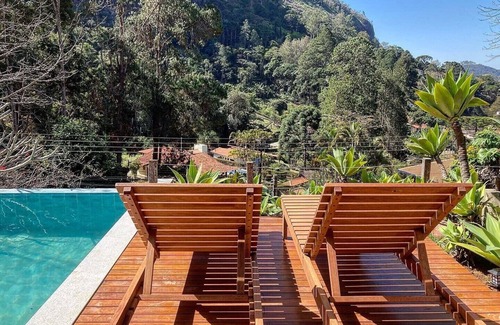 Teresopolis House | Tranquility, comfort and charm