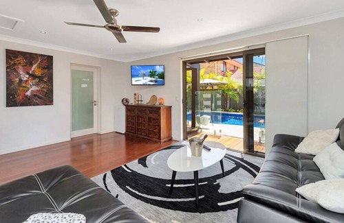 Paradise Point Apartment | Tranquility in Paradise, private suite overlooking sparkling swimming pool