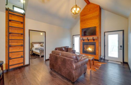 Columbia House | Tranquility Lake Getaway with Hot Tub on 27 Acres!