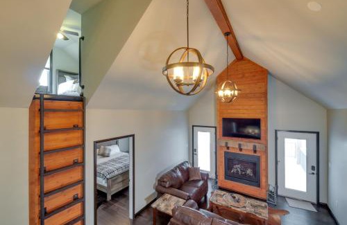Columbia House | Tranquility Lake Getaway with Hot Tub on 27 Acres!