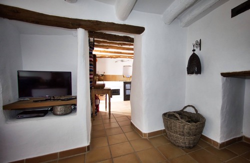 Iznajar Cottage | Tranquility & Peace in the Historical Heart of Andalucia - Casita Liebre