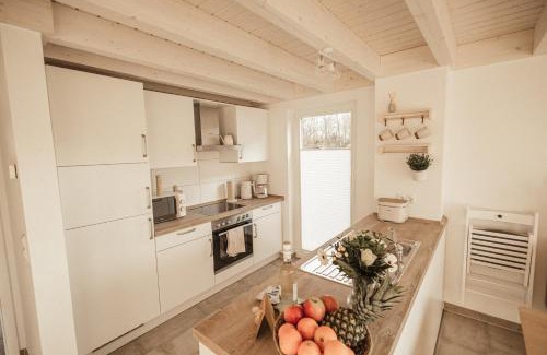 Nordhorn House | Traumhafte Seelodge mit Sauna, Kamin und Whirlpool