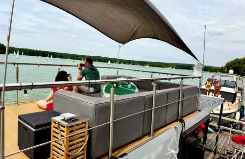 Bad Saarow Boat Rental | TraumZeitBoot Jutta - exklusiver Festlieger in perfekter Lage am Scharmützelsee Bad Saarow