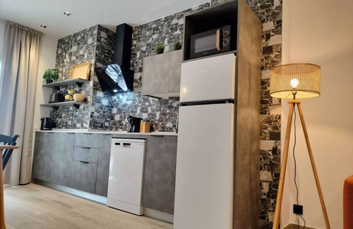 En Corts Apartment | Travel Habitat Ruzafa Green House Patio