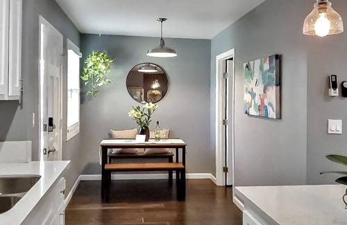 Willmore Apartment | Traveler’s Pick: Cozy, Near Beach & Dtwn + Prkg