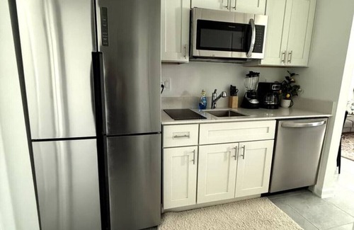 Winter Haven Apartment | Traveling workers w/full kitchen and living space