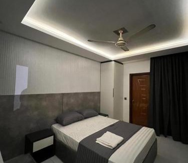 D.H.A. Apartment | Travellers Heaven 2BR APT Gulshan Iqbal 13-E