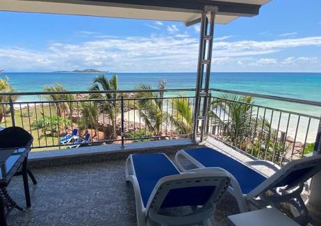 Anse Kerlan Apartment | Treasure Island Retreat