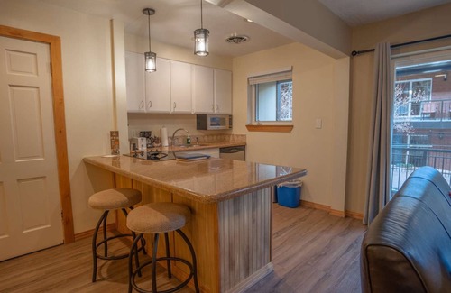 Downtown Park City Hotel | Treasure Mountain Inn - Junior Suite #33 - Cleaning fees included!