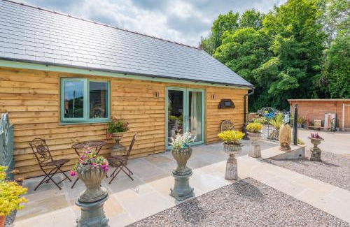 Cardiff House | Tredodridge Barn Retreat