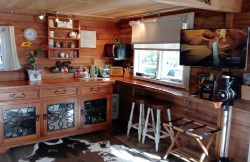 Hamurana Apartment | Tree House 4 Two