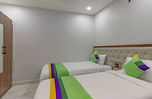 Guntur Hotel | Treebo Abhi Suites, 400 M From Guntur Junction