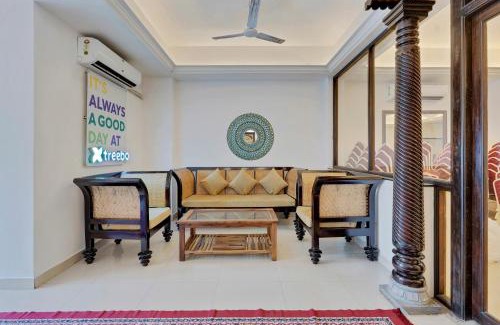 Kalapettai Hotel | Treebo Aishwarya Grand - 4 km from Promenade Beach