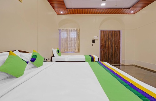 Matheran Hotel | Treebo Cecil Resort, 600 Mtrs From Matheran Railway Station