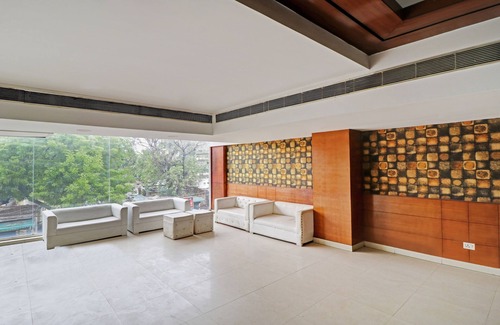 South West Hotel | Treebo Galaxy Rooms