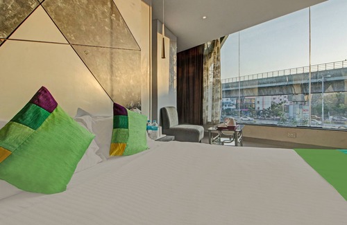 Kolkata Hotel | Treebo Glassotel Near Ruby Hospital