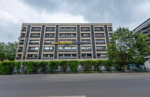 Ahmedabad Hotel | Treebo Grand Shivay