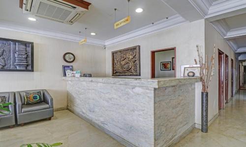 Mysore Hotel | Treebo Komfort Suites, 3 Km From Mysore Palace
