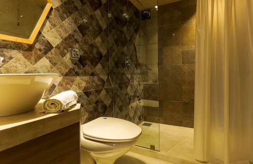 Malad West Hotel | Treebo Olive Nest